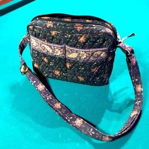 Vera Bradley purse with adjustable shoulder strap